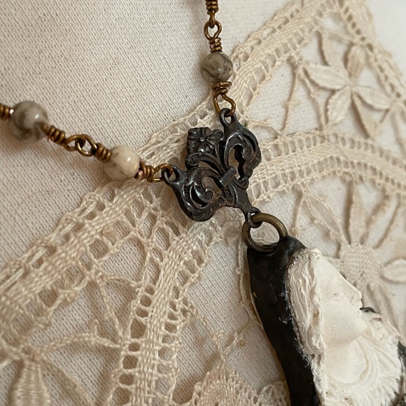 Virgin Mary rosary handmade antique inspired French Brocante - Picture 13 of 13